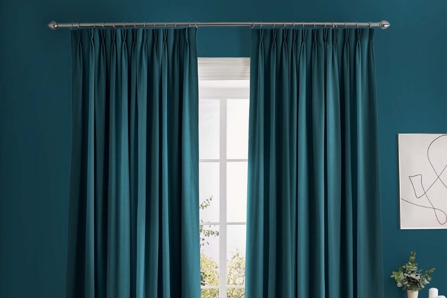 Made To Measure Triple Pinch Pleat Curtain